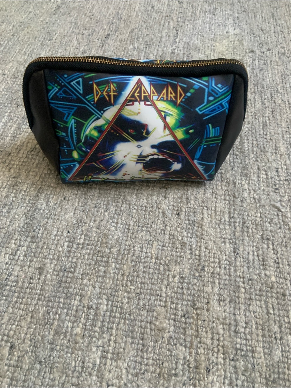 Def Leppard Graphic Zip Pouch - Neon Multi